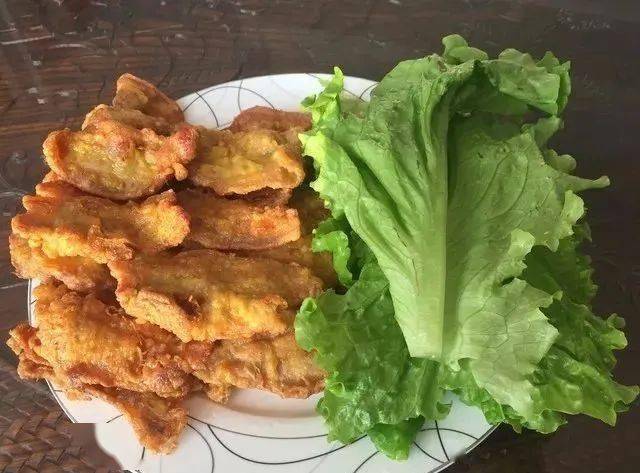 生菜包五花肉香味浓郁不油腻用生菜包着吃别样风味