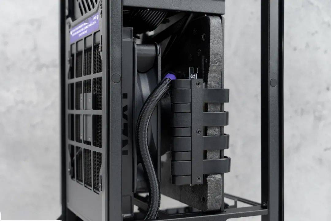 一步到位的高冷itx解决方案nzxt恩杰h1机箱安装体验评测