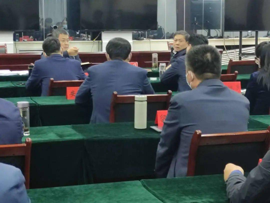 安平县衡水市秋冬季大气污染综合治理工作会议结束后,县委书记范庆法