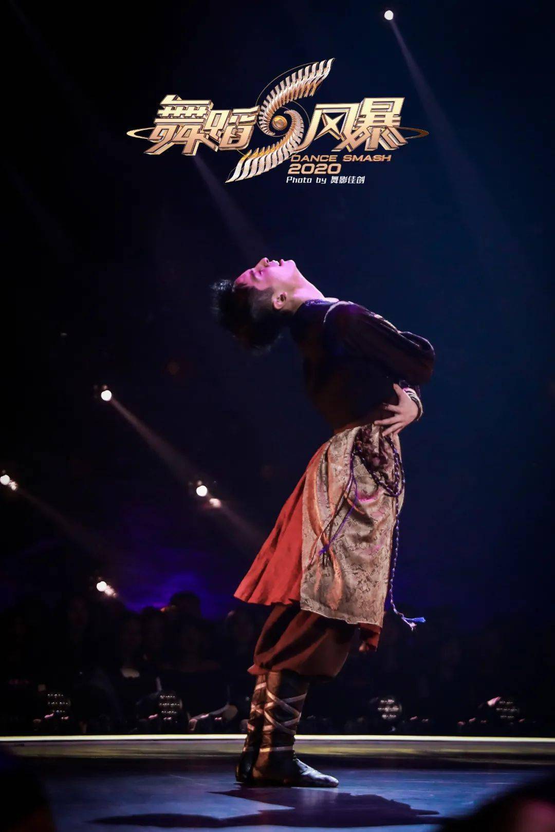 6梁森他是桃李杯青年舞蹈大赛拉丁舞冠军,他是最帅国标舞王子,也是