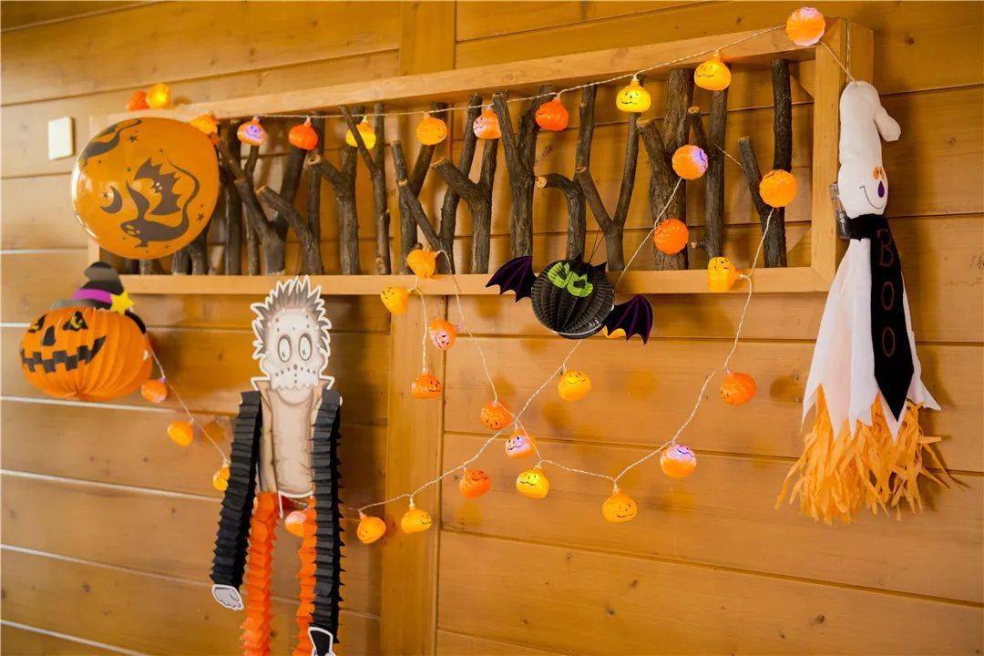 万圣节住幽灵树屋你敢约我们敢布置