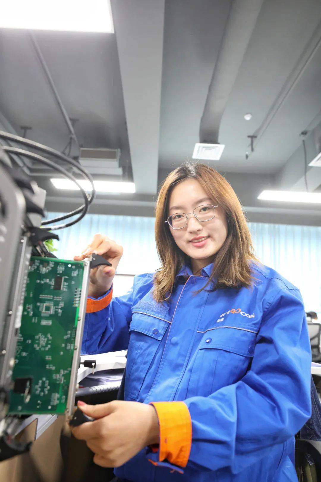 后浪奔涌中广核新员工百日对比照