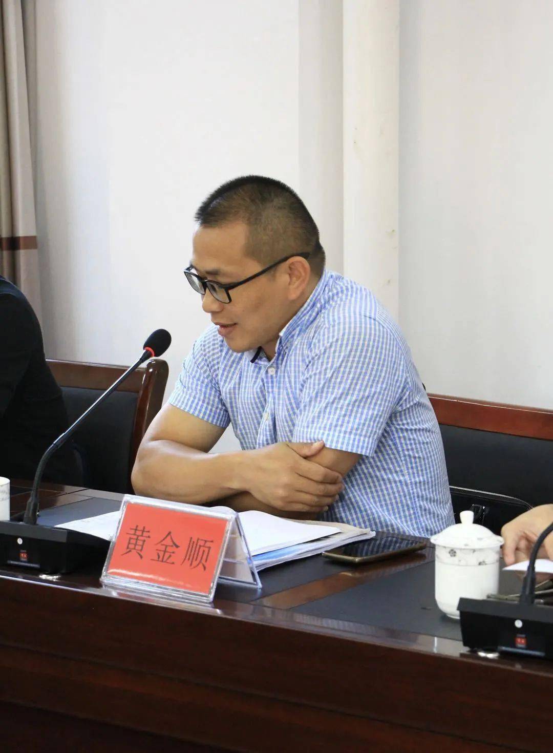 校长代表学校感谢各级党委,政府,教育主管部门长期以来对惠安四中的