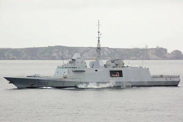 舰长大人阿基坦号隐身护卫舰