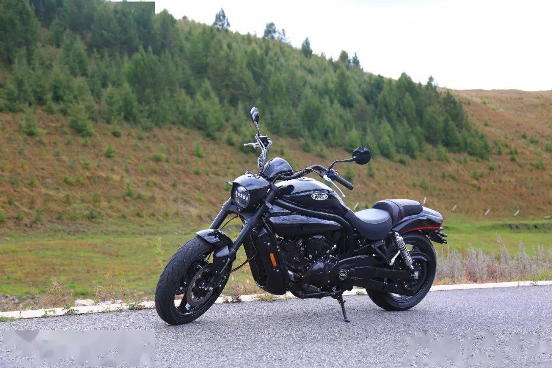 车评:巡航车的运动乐趣,51800元的轻骑大韩gv650pc带来新体验!