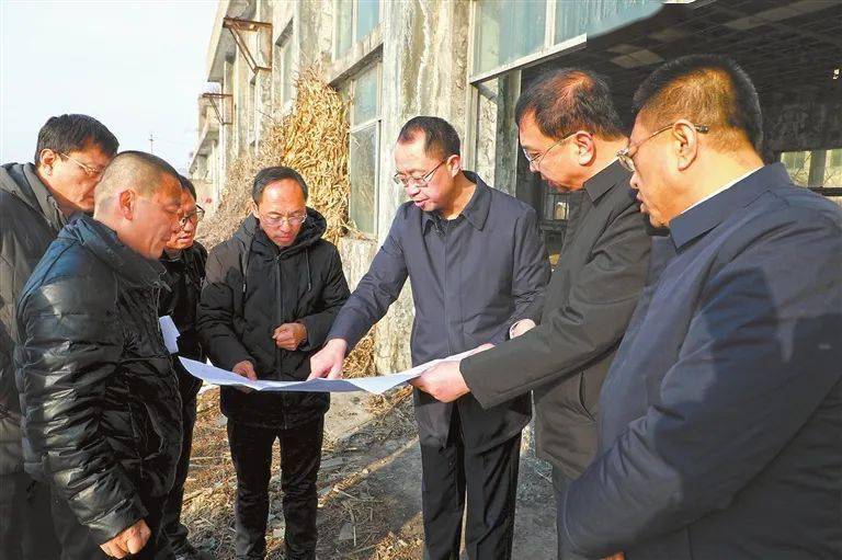 在年初的全县生态环境汇报会议上,县委书记薛凤奎强调,要提高政治站位