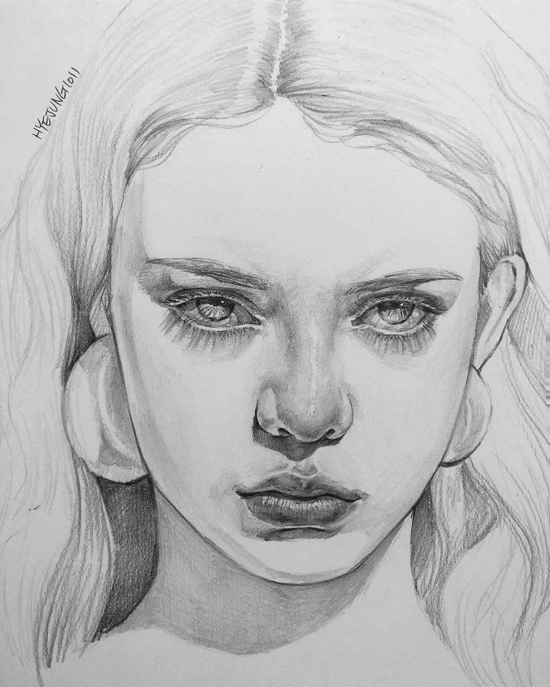 好撩人,韩国美女画笔下的素描,lisa,朴彩英在她笔下画活了!