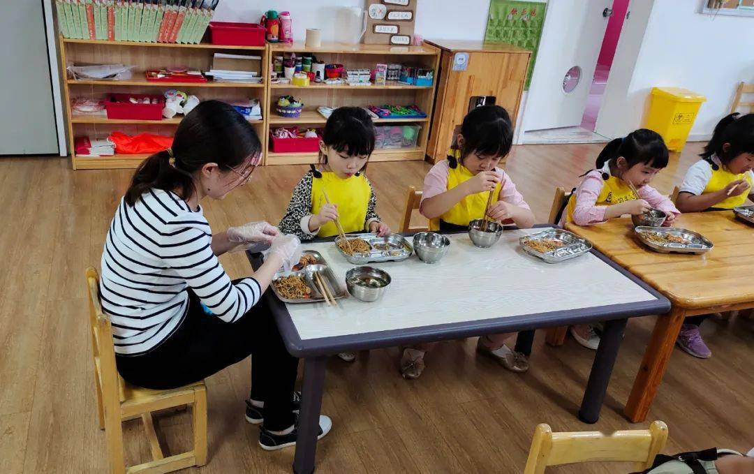 一起吃饭吧东城半岛幼儿园家长陪餐记