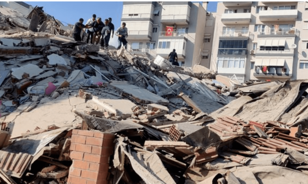 热点丨已有91人遇难爱琴海7级地震海啸倒灌入城多个高楼顷刻坍塌城市