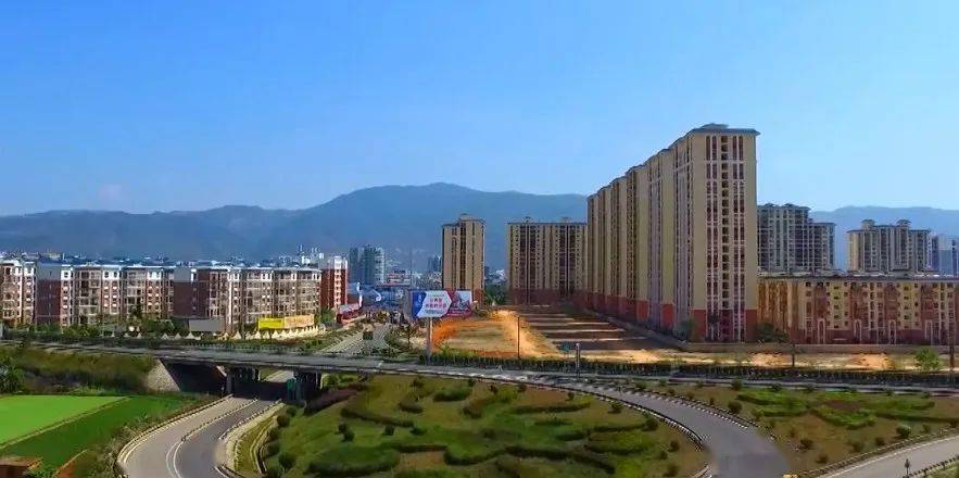 为宜居宜业的石屏点赞美丽县城建设持续推进中