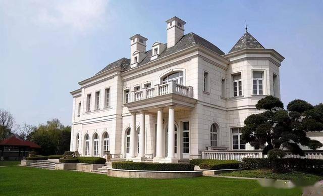 看完乔欣万圣节豪华晚宴总算明白郭敬明小时代为啥在这取景了