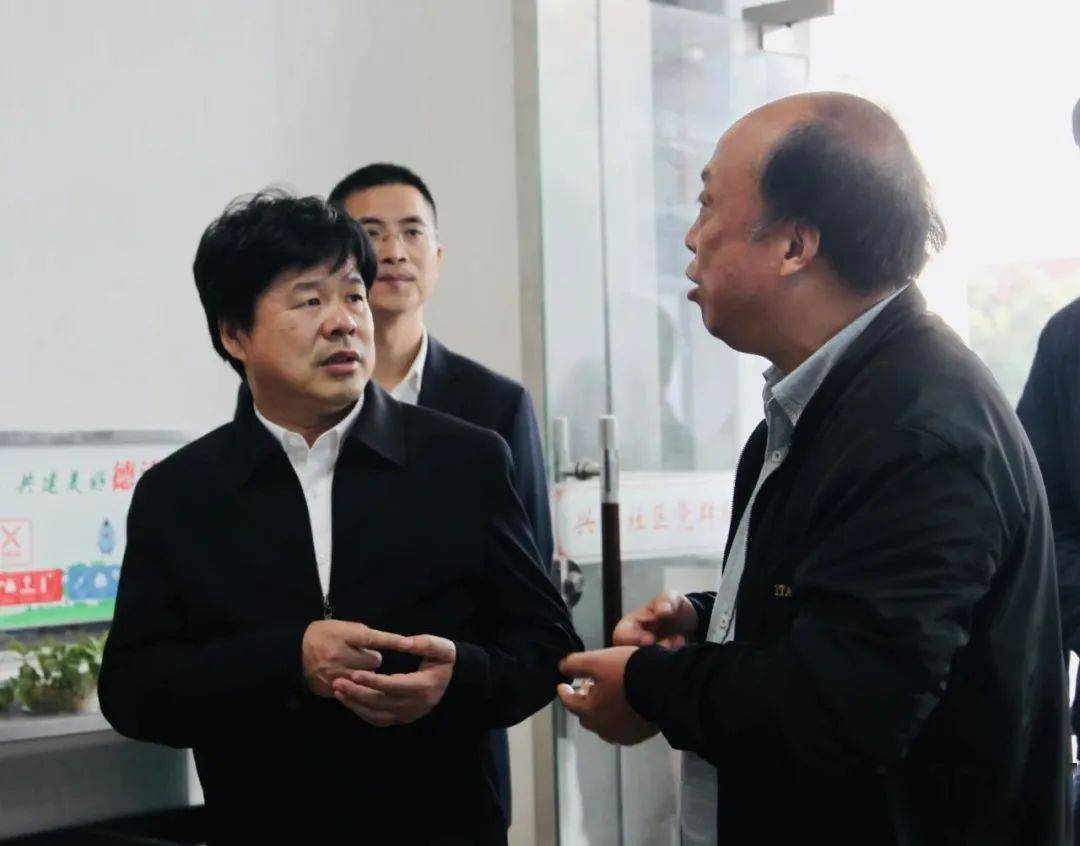 湖州市委常委组织部长徐仲仪赴德清县督导调研村社组织换届工作