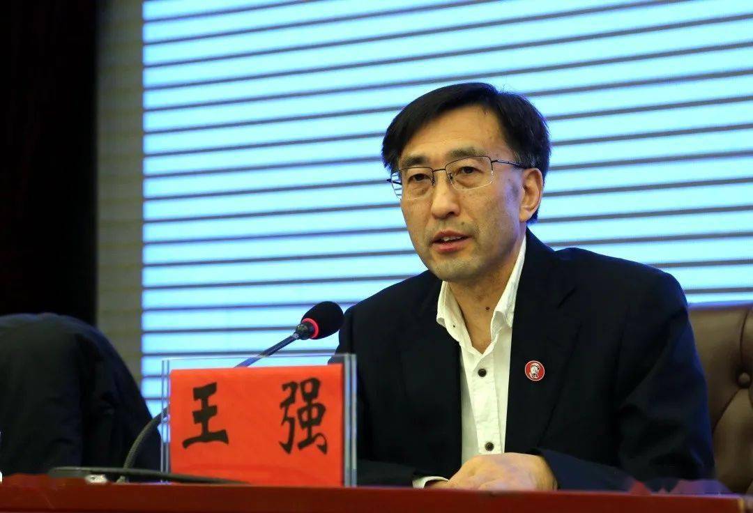 李云峰代表宁夏公安厅党委对公安部,部装备财务局及各兄弟单位对宁夏