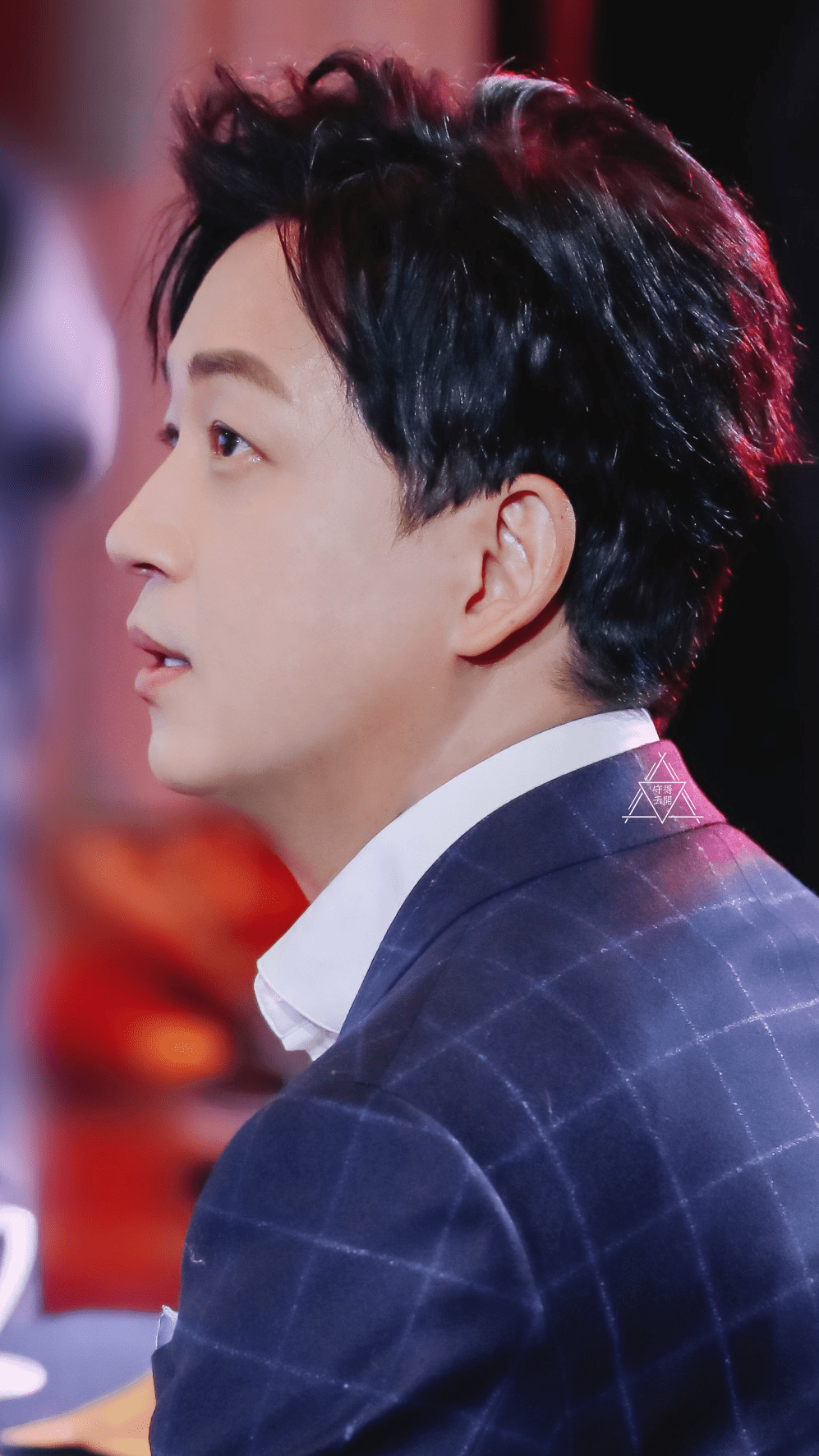 手机壁纸潘粤明