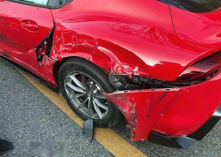 丰田"牛魔王"发布前一天,遭遇国内首撞_搜狐汽车_搜狐网