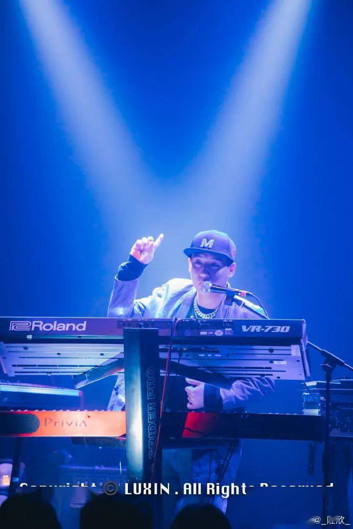 演出回顾mojohand兰州站嘉宾杨策三重奏charlesstrio大卫魏新水