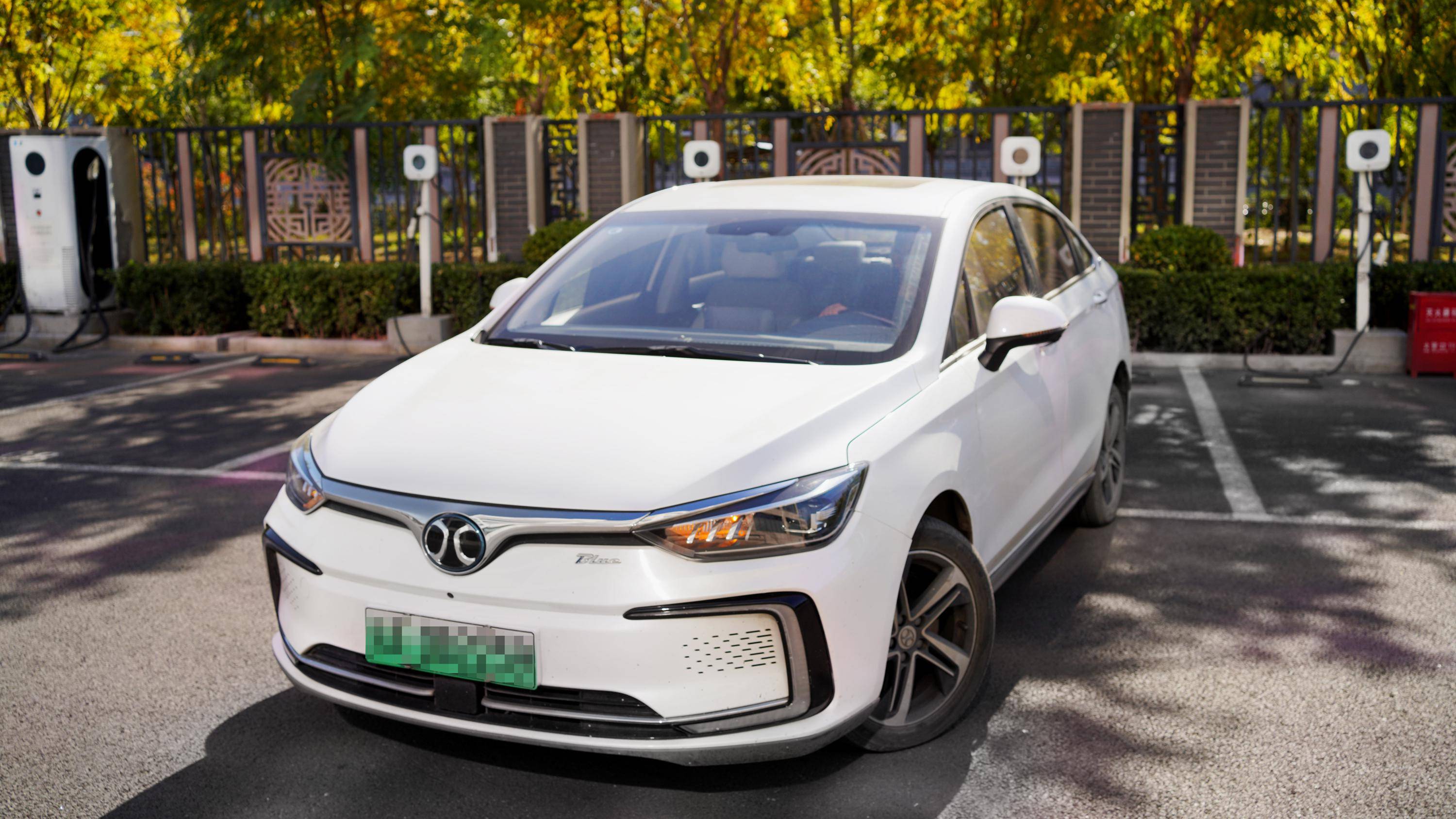 三年用车成本省出一台车钱 车主:beijing-eu5无愧"网约神车"_搜狐汽车