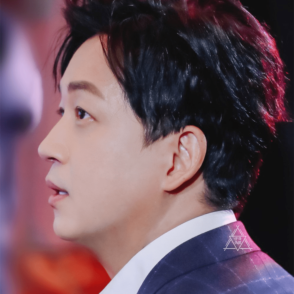 微信头像潘粤明