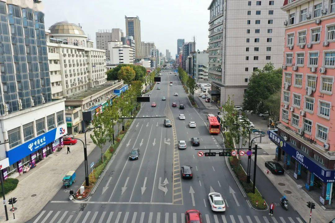 空中俯瞰|振兴路主车道路面改造,全部完成!