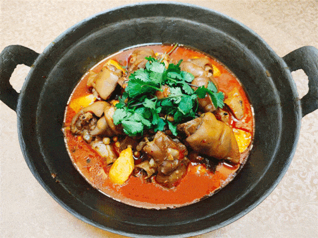 养生地锅猪蹄 天妇罗虾 宫保鸡丁.