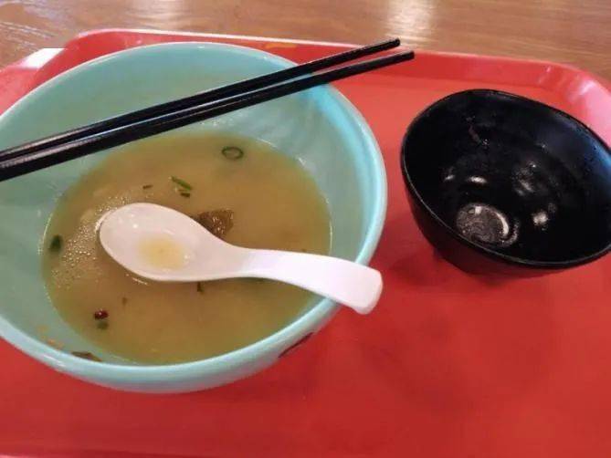 吃完饭的盘子图片食堂图片