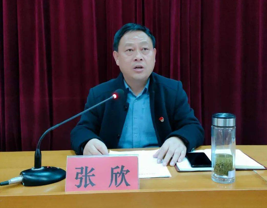 肥城市龙山中学全体教职工认真学习十九届五中全会精神并总结部署学校
