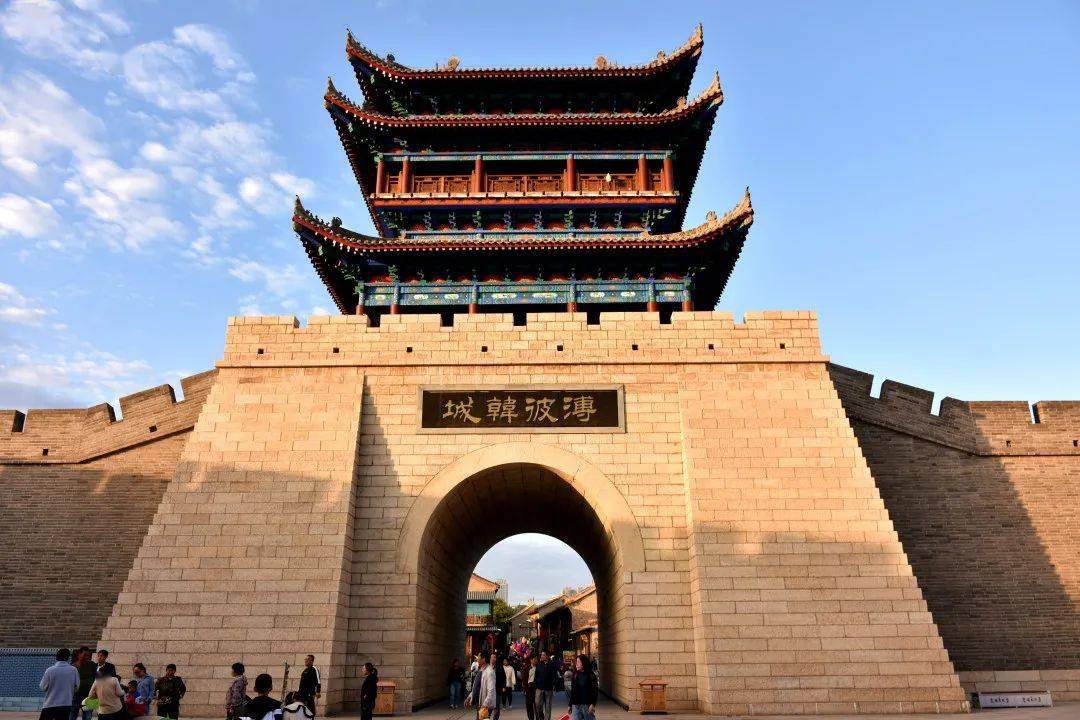 韩城这条高颜值银杏大道串联起两大4a级人文景区现在出发正当时