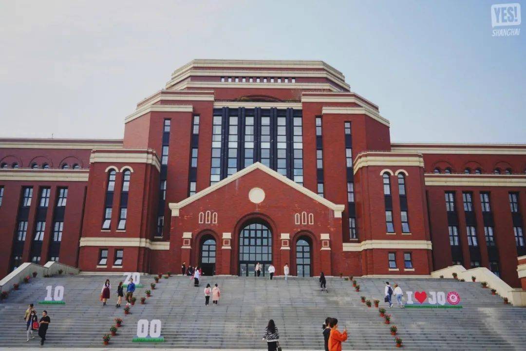 上海建桥学院图书馆图片