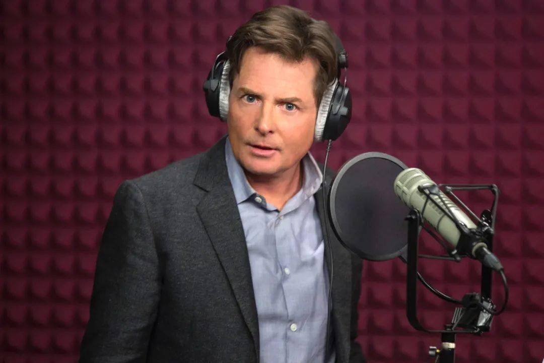 他29岁起被帕金森症折磨,39岁投身公益,如今事业婚姻皆美满