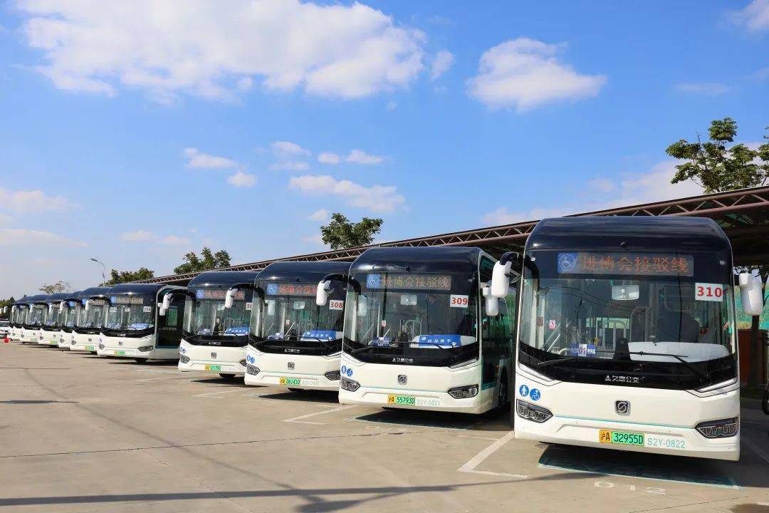 进博会防疫版接驳车上线