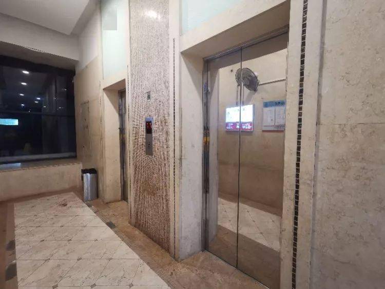 太吓人深圳华侨城一豪宅小区电梯频繁故障曾致多人被困原因查明