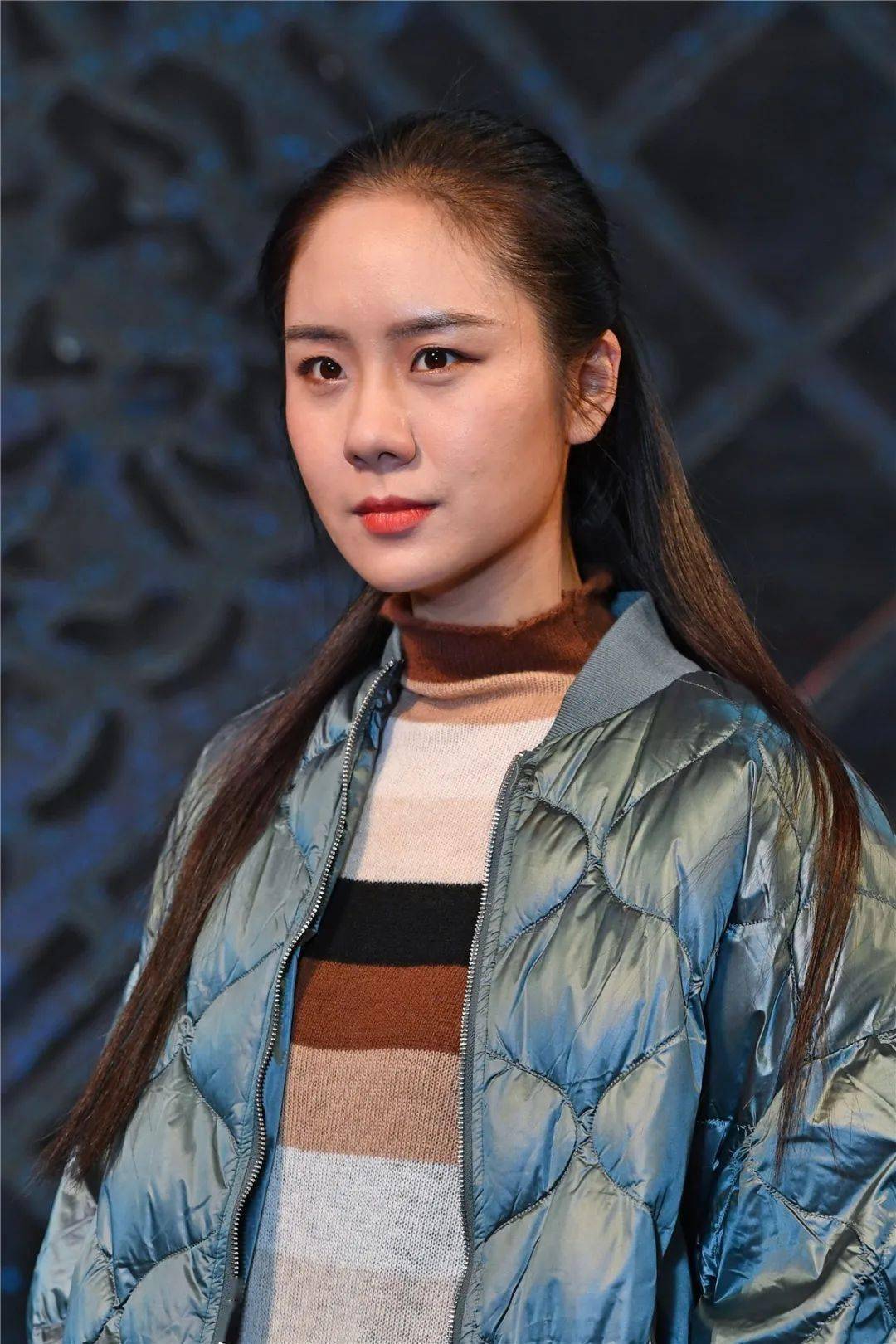 刘丹妮——王君瑞 饰归国白领,二宝的青梅竹马,回国后在社区进行自我