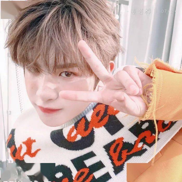 头像关于美女自拍的朋友圈文案