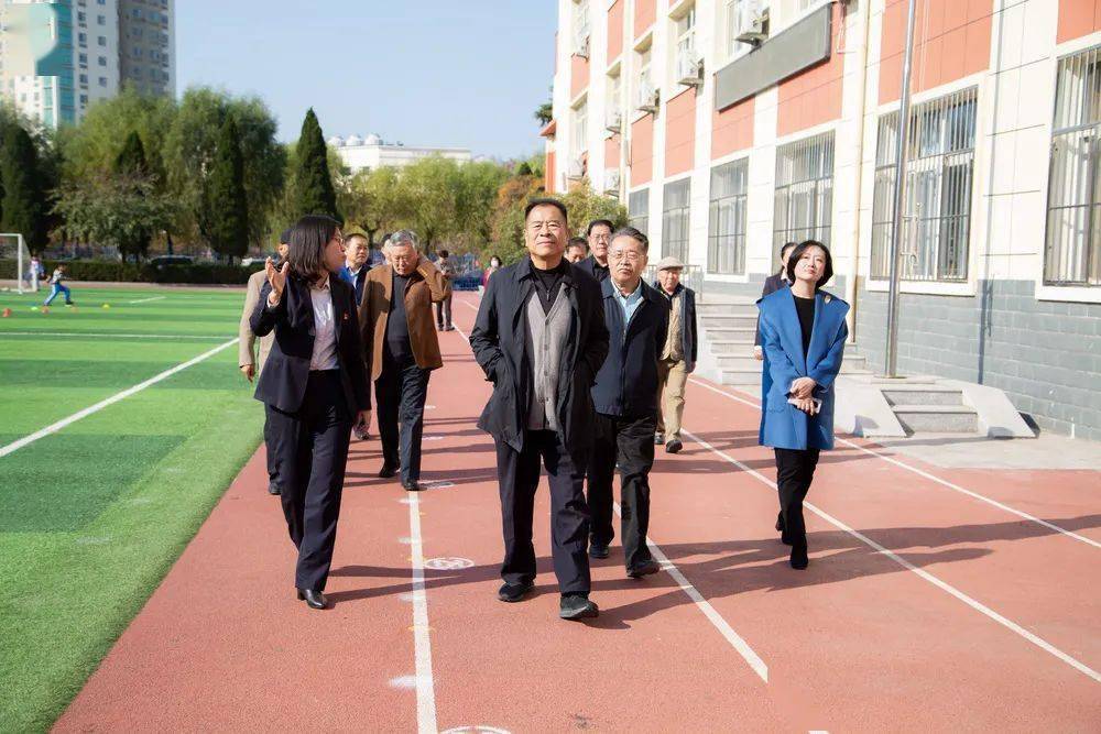 关工委主任张元禄,副主任赵增光参加活动,区政府副区长张磊娜陪同调研