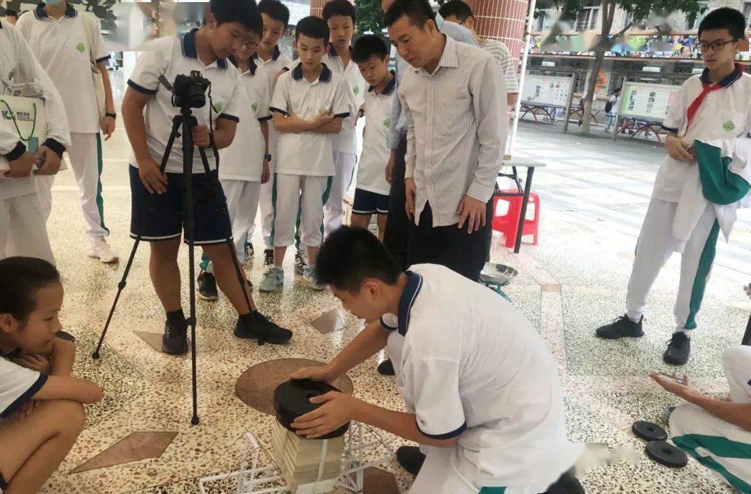 第12届科技节系列活动之纸结构承重比赛