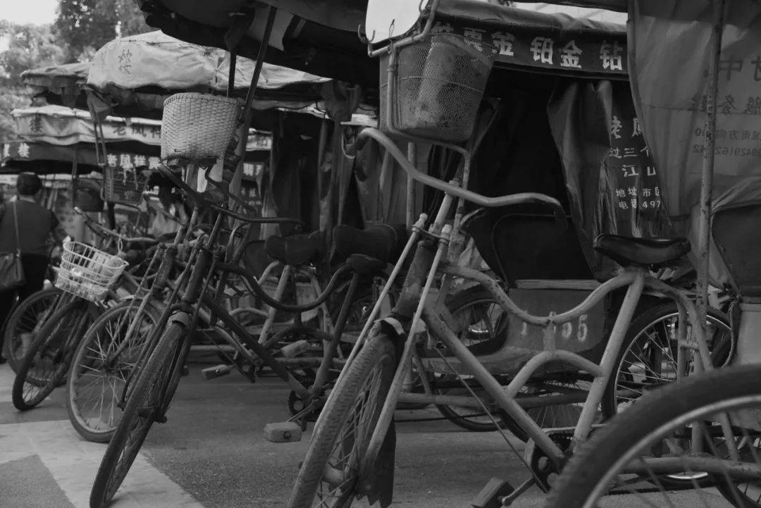 人力三轮车是一道特殊的风景上世纪90年代的德阳那些年,被我们拦过