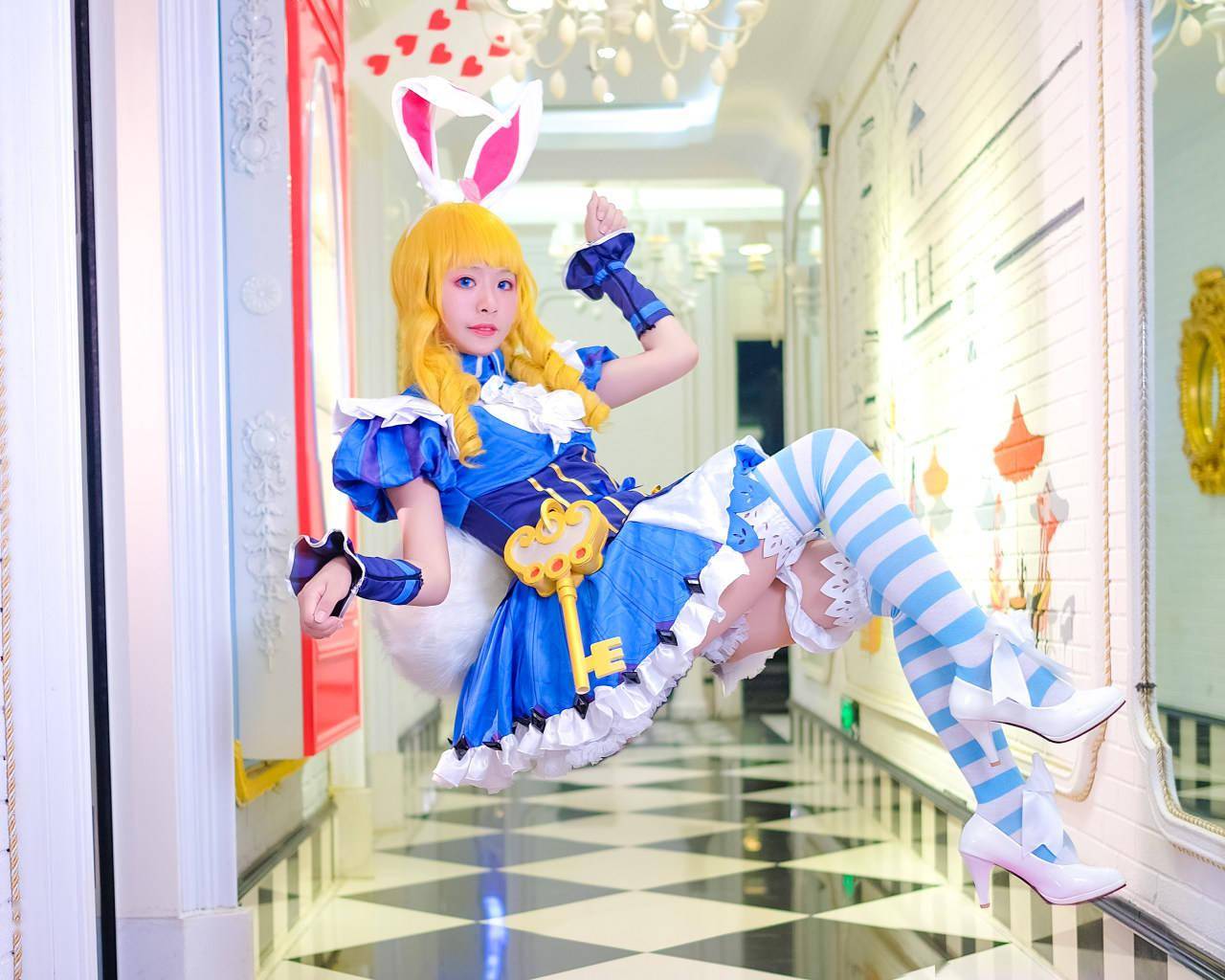 妲己爱丽丝cosplay_手机搜狐网