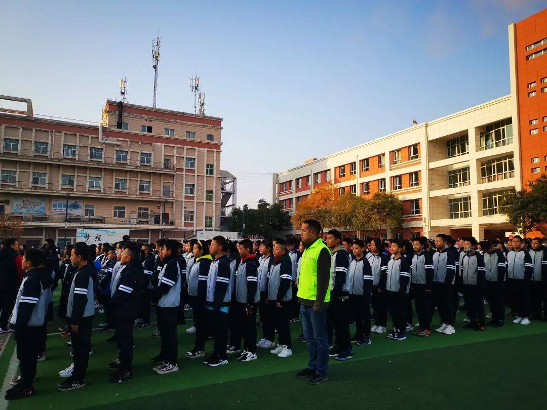 华侨实验学校开展 "安全第一,关爱生命,从我做起"系列教育活动