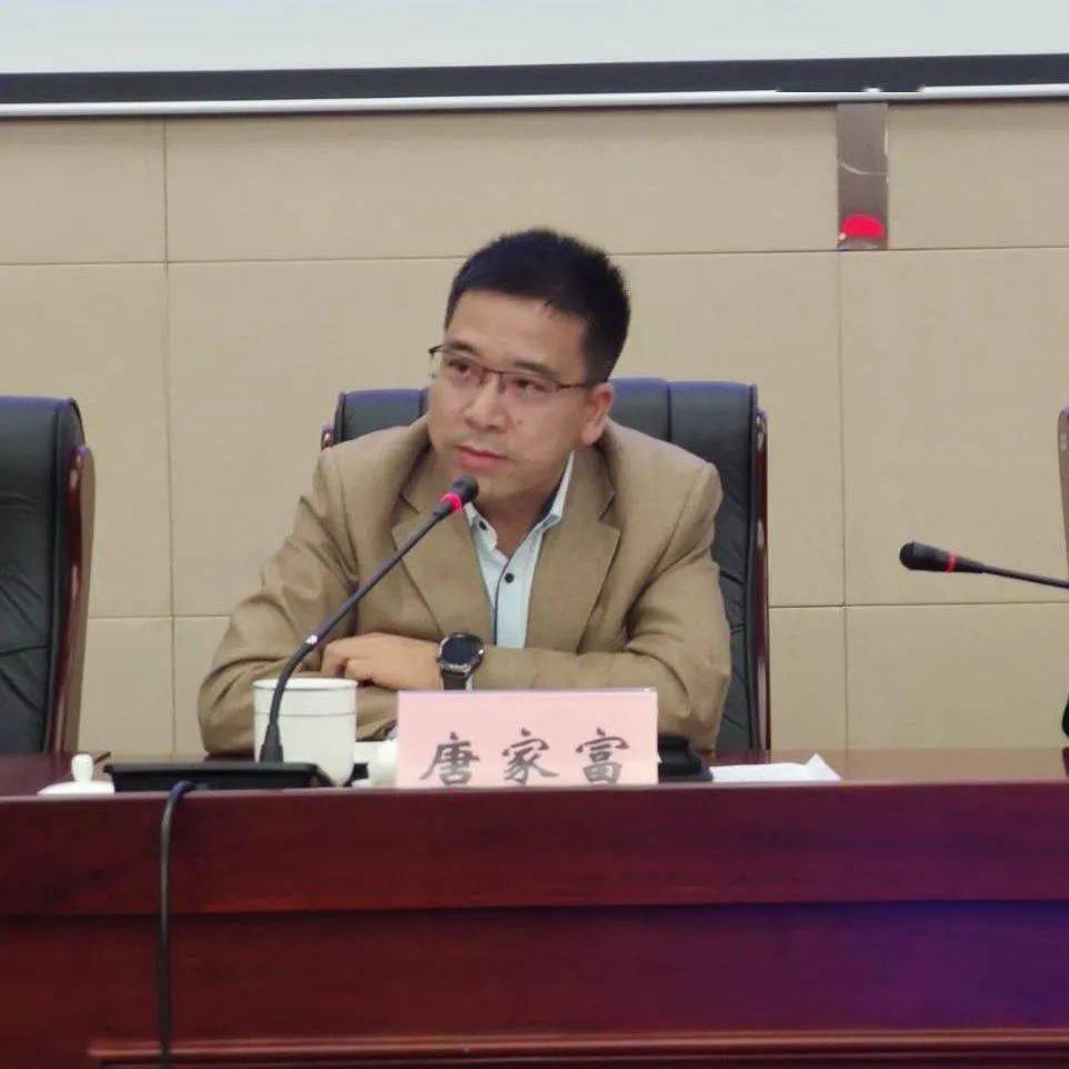 全面推行限速措施,杜绝违法违规行为...本市进一步加强渣土运输行业管