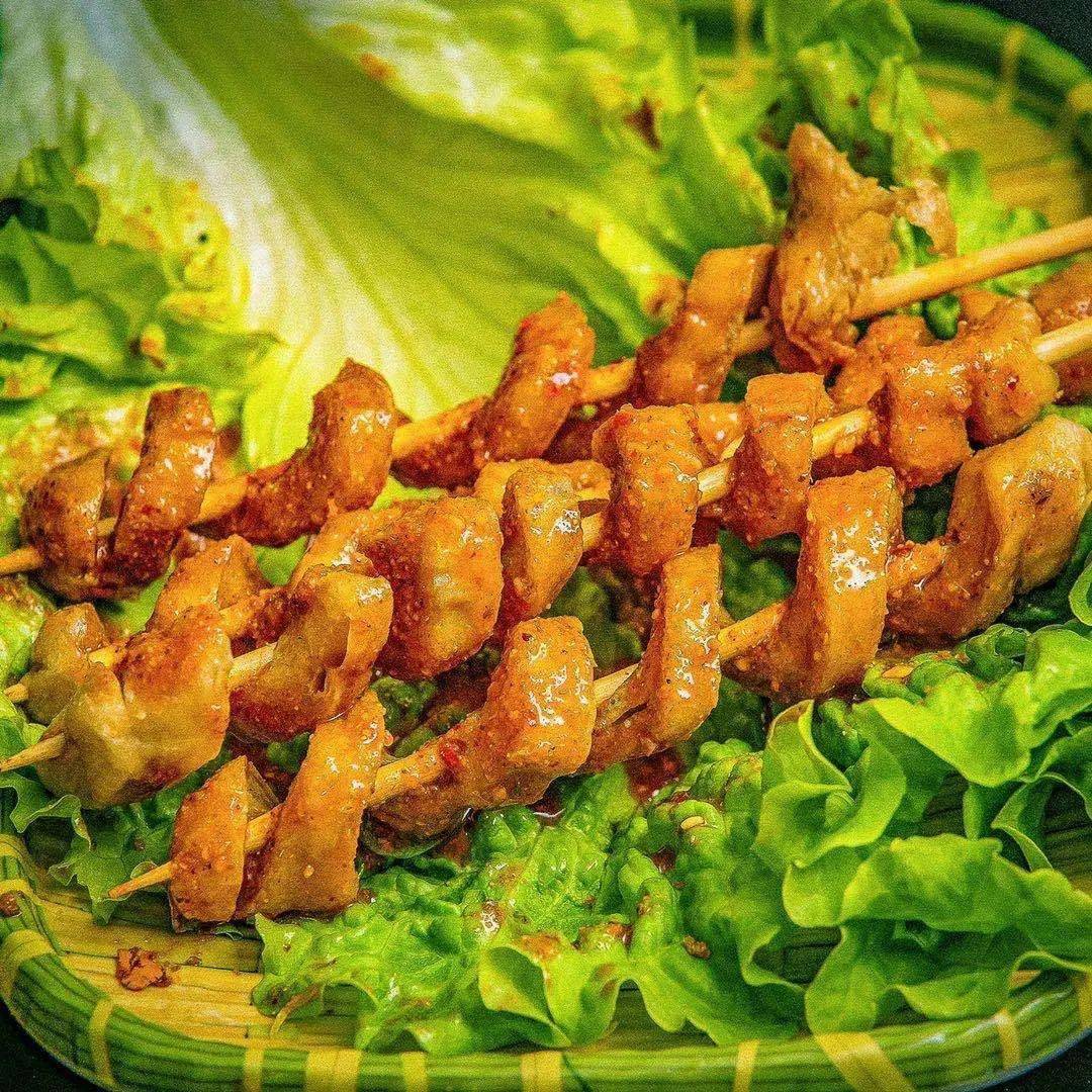 买①送①!炸串店黑马来袭!口口都上瘾,满屏青春的味道!_龙溪北路