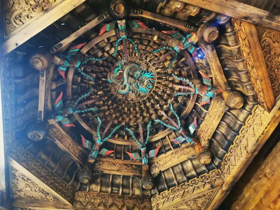 走入坦博艺苑从古董看历史价值数百亿的稀世珍宝带来的超级历史课