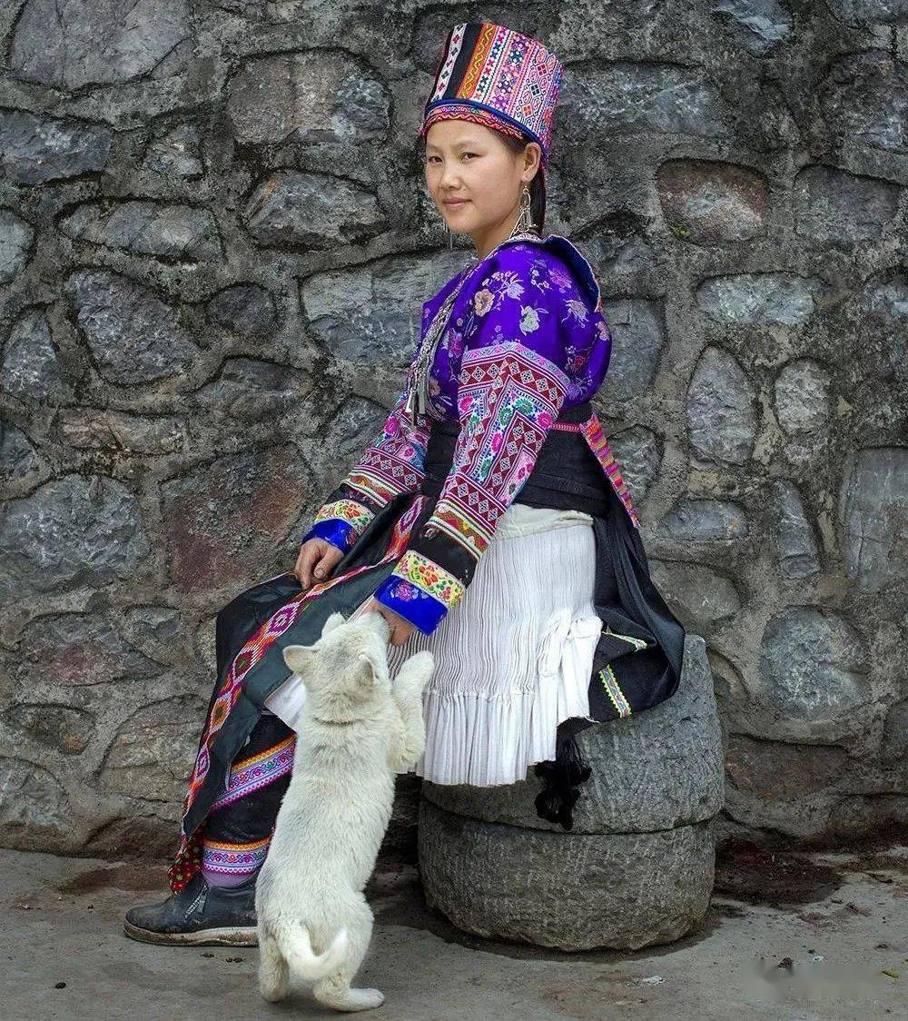 白苗(苗家摄影供图)回族百色市的回族有500多人,主要分布在右江区和