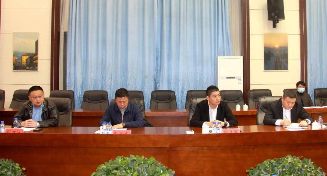 尚志市委书记杨爱国首先代表市委,市政府致辞,对双方成功签约表示热烈