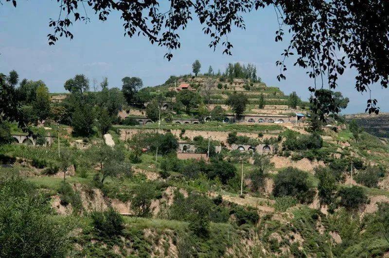 井子村是娄烦县静游镇的一个自然村,是太原市群众艺术馆贫困帮扶村.