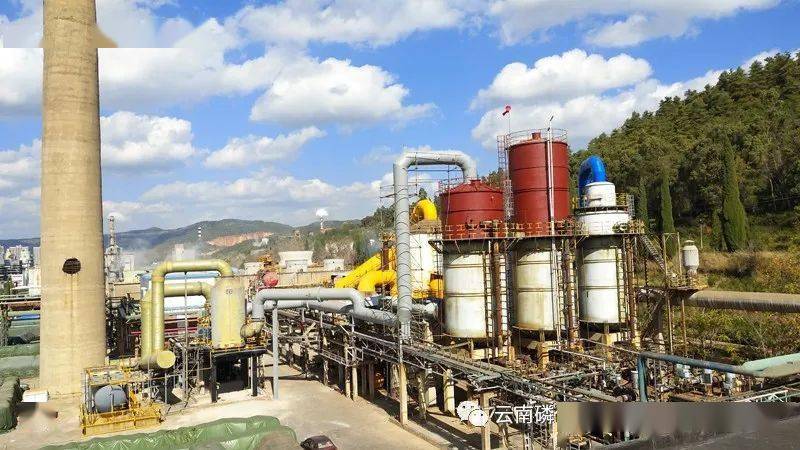 11月12日,海磷硫酸厂"60万吨/年i系列硫磺制酸装置"连续运行突破300天