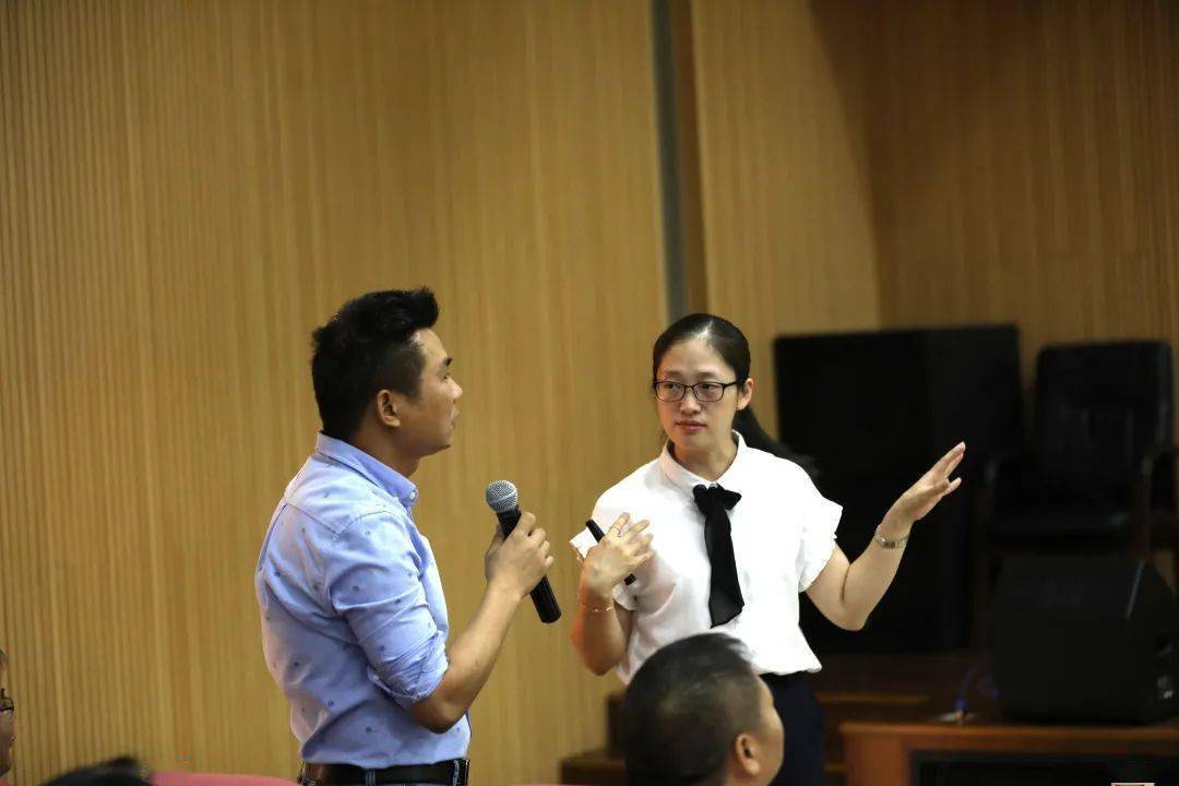 核心素养视野下的课堂是生命与生命的互动华南师范大学左璜教授到我校