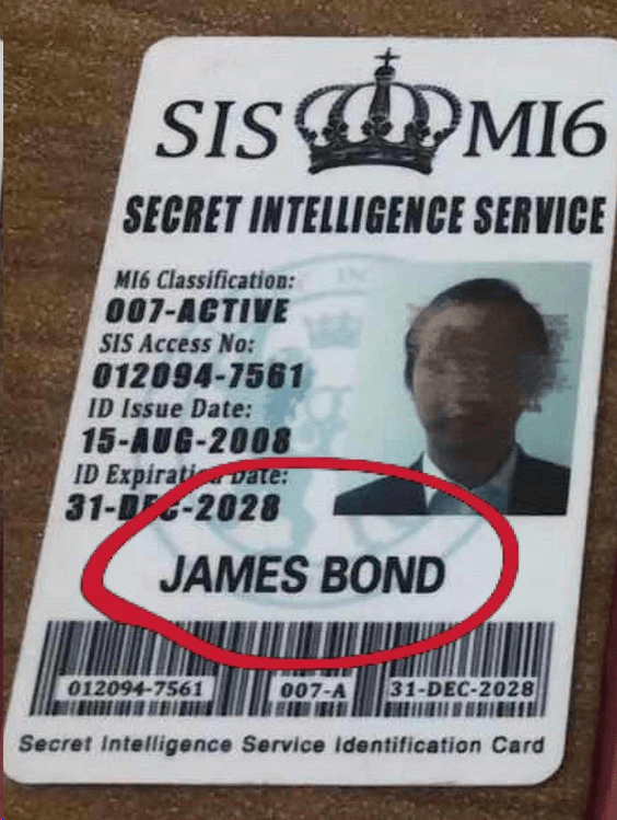 "我是007,这是军情六处的工作证,你要买保险吗?