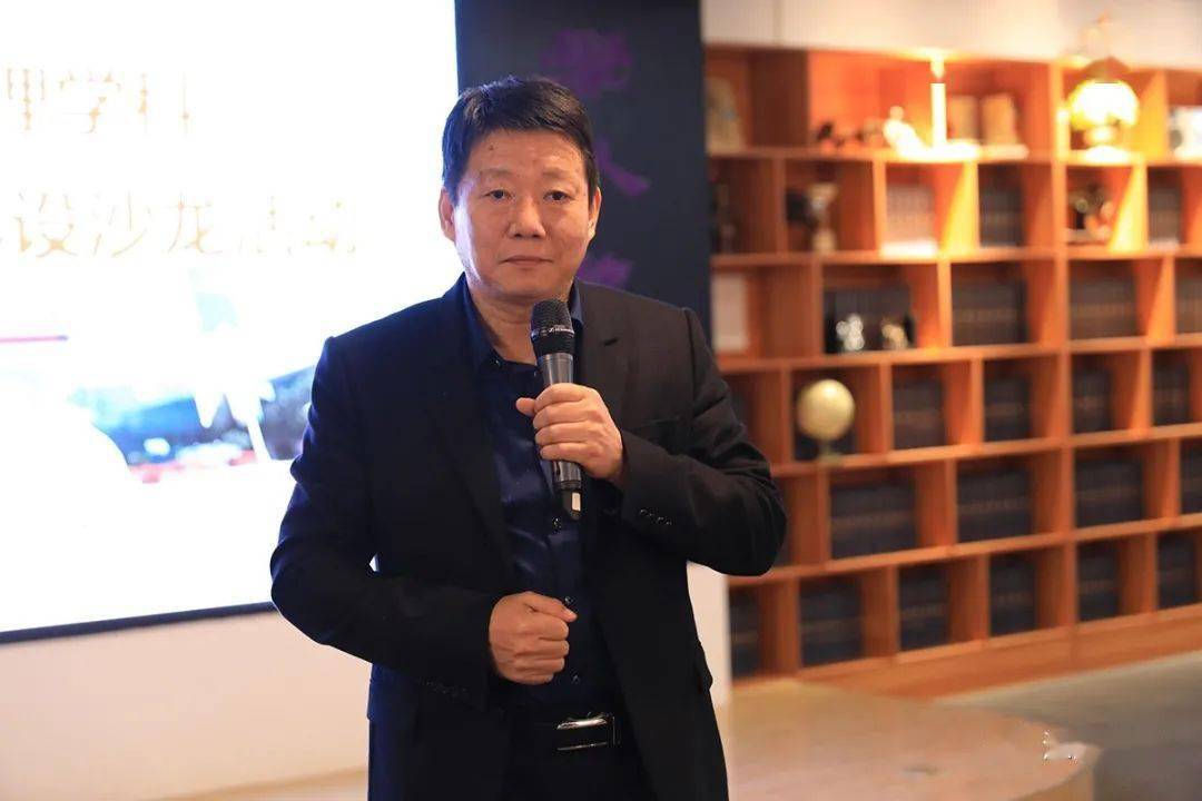 淮滨高中党委书记,校长李明出席活动,活动由包
