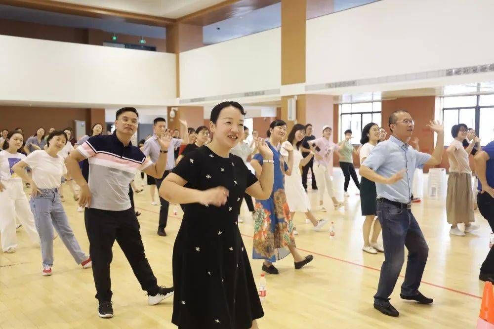 田冰冰:把有长远意义的事情做扎实 | 卓越教师系列⑤_教育