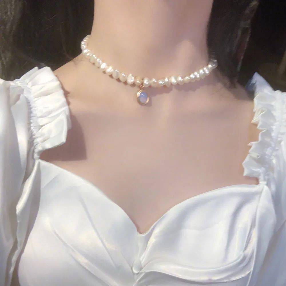 个性好看部位女生头像 | 给我狭窄的心 一个大的宇宙